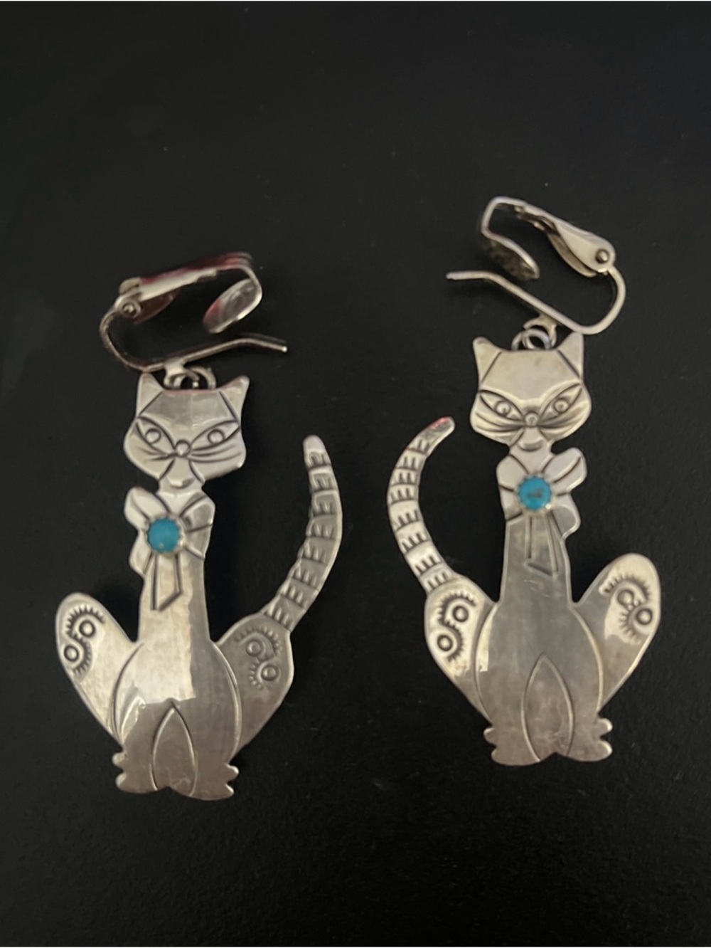 Clip-on Earrings Sterling Silver Native American Turquoise Cat Dangle 2"
